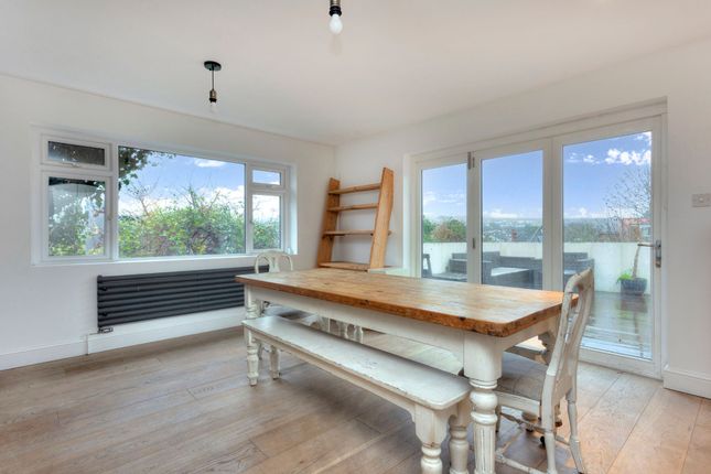 5 Oakdene Close, Brighton photo 4