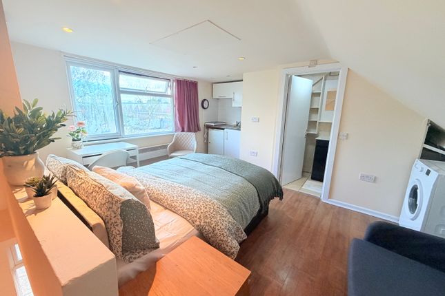 101, Middleham Road, Edmonton photo 2