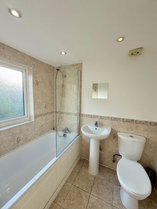 1, Holders Hill Avenue, London photo 5