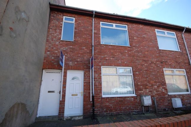 Flat to rent in Second Avenue, Ashington