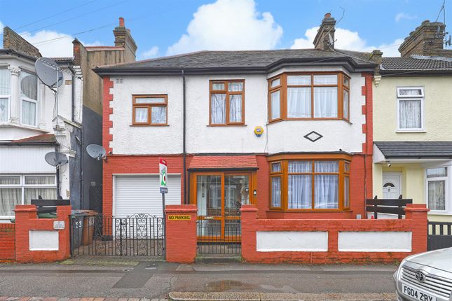 Thumbnail Semi-detached house for sale in Brookscroft Road, London