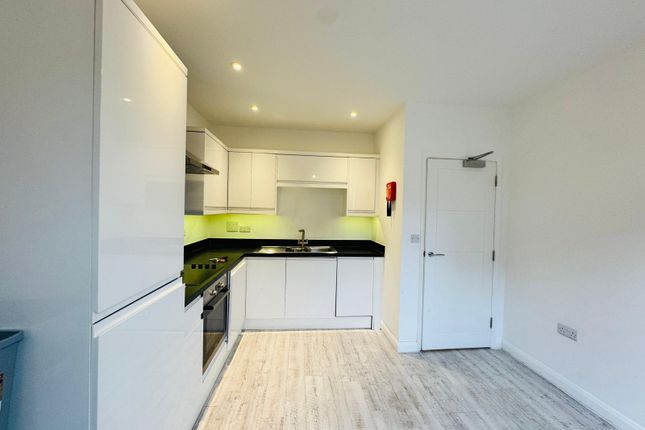 Mendy Street, High Wycombe photo 3