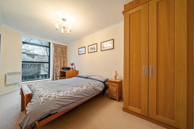 Flat 112, Baltic Quay, 1, Sweden Gate, London photo 4