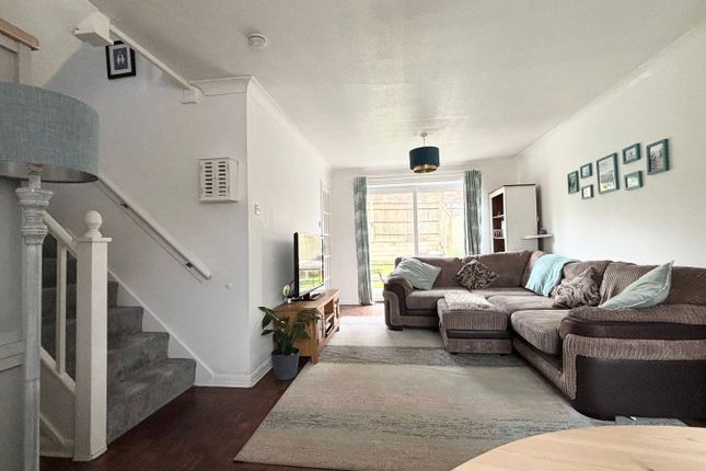 6, Jarvis Brook Close, Bexhill-on-Sea photo 3
