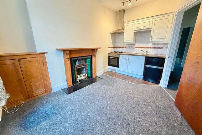 Flat 2, 33 Rock Road, Torquay photo 5