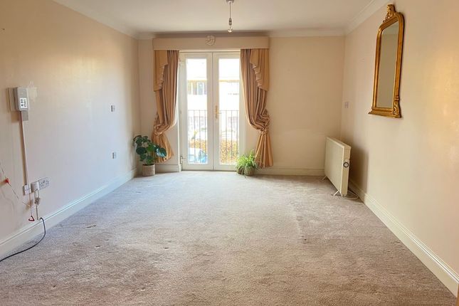 18, Oram Court, Marlow photo 2