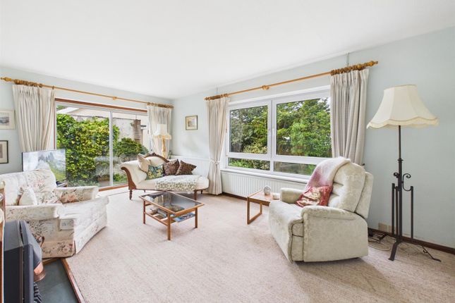 11, Sycamore Avenue, Porthcawl photo 4