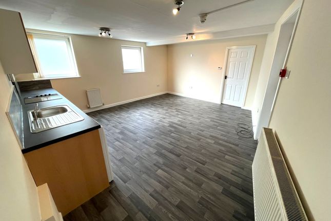 Flat 7, 117, King Street, Alfreton, Derbyshire photo 2