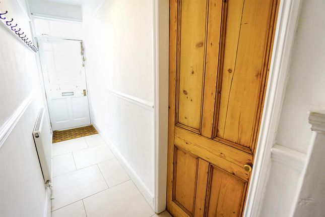 10, Highfield Road, Chesterfield photo 4