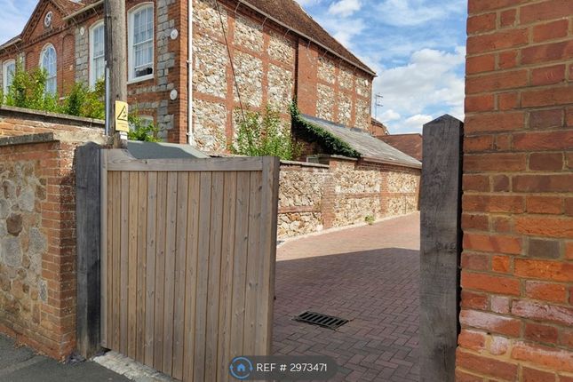 Flat, Baydon House High St, Hungerford photo 2