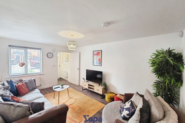 5, Warrington Lane, Coventry photo 3