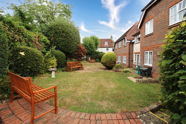 Flat 16, Village Gate, Fareham photo 4