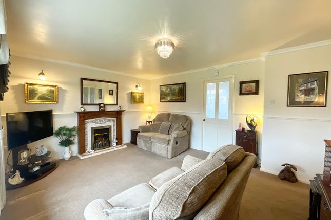 22 Hawthorne Avenue, Stoke-On-Trent photo 2