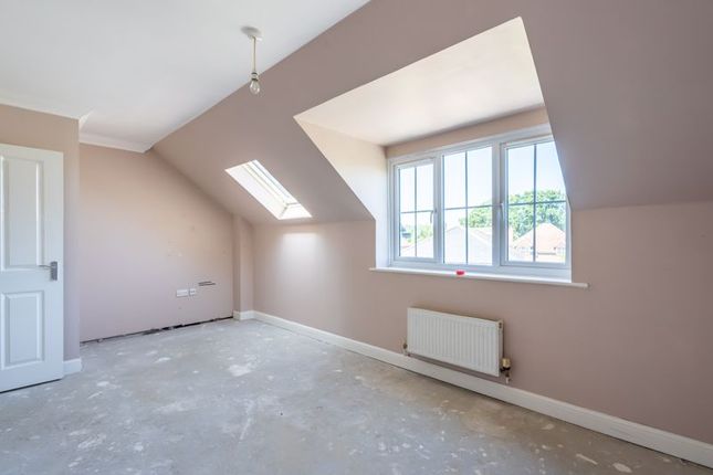 Flat for sale in Tilemakers Close, Westhampnett, Chichester