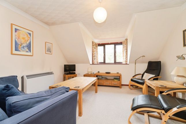 19, Kerridge Court, Holt photo 4