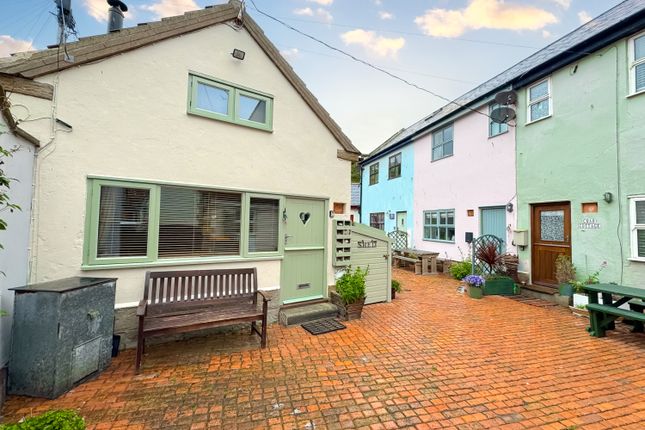 1-bed house on Shingle Cottage, Beckstones Yard, High Street, Staithes, Saltburn-by-the-Sea, £185,000