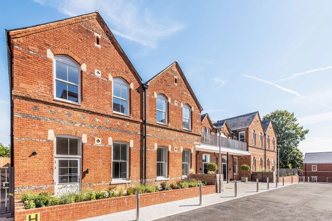 Thumbnail Flat for sale in Tennyson House, Laureate Gardens, Henley-On-Thames