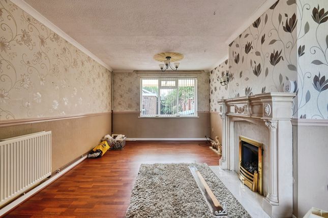 11, Howes Croft, Birmingham photo 4