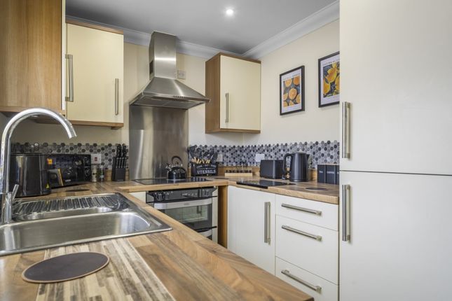 17, Jagoda Court, Swindon photo 4