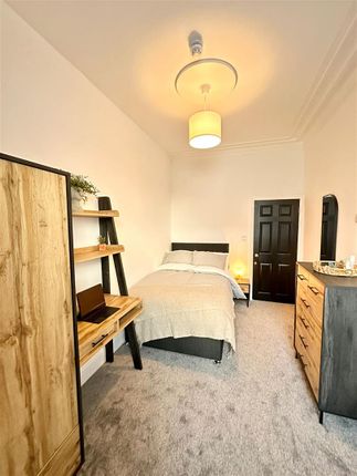 Thumbnail Room to rent in Bank Parade, Burnley