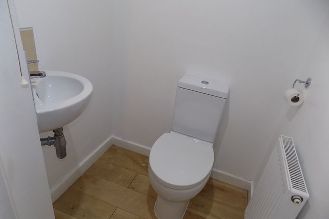 36  Station Street, Ashbourne Derbyshire photo 4