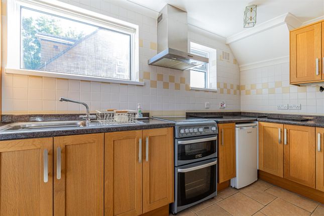 15, King Wood Close, Cardiff photo 4