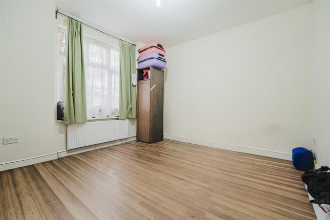 28, West End Road, Southall photo 2