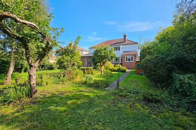 44 St. Leonards Drive, Altrincham photo 2