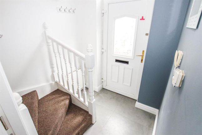 3, Emberton Mews, Newcastle photo 5