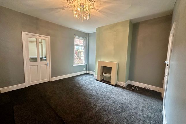 West End Avenue, Balby photo 4