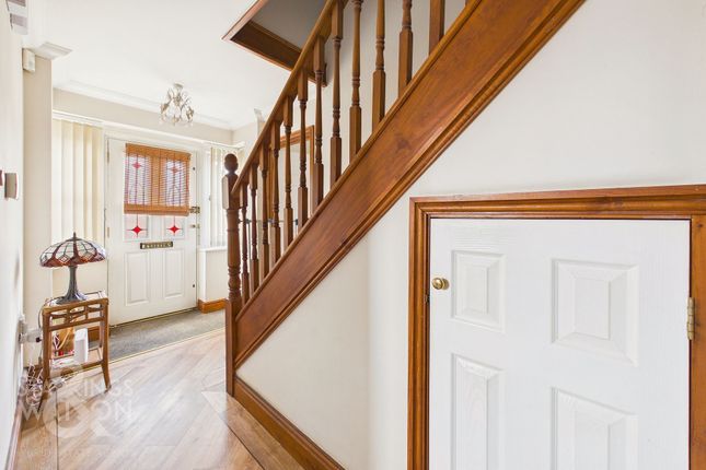 2 Blackthorn Way, Norwich photo 4