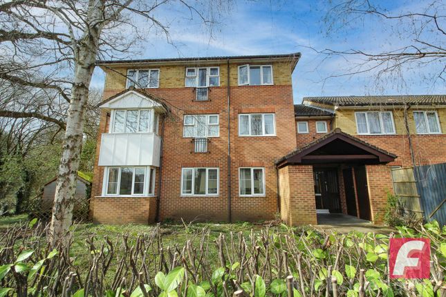 Thumbnail Flat for sale in Lawrence Court, Seacroft Gardens, South Oxhey