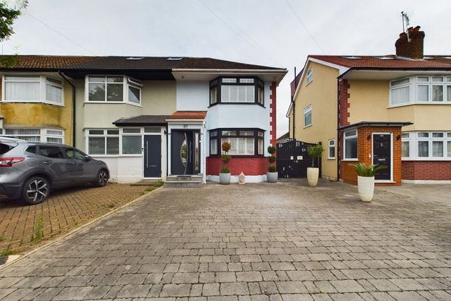 End terrace house for sale in Royal Crescent, South Ruislip