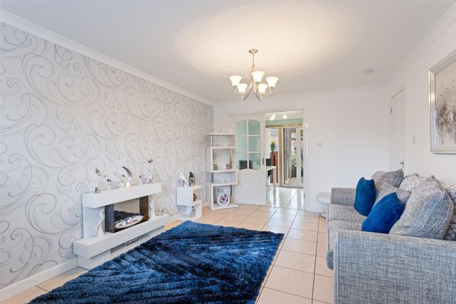 27, Glenisla Court, Whitburn photo 2