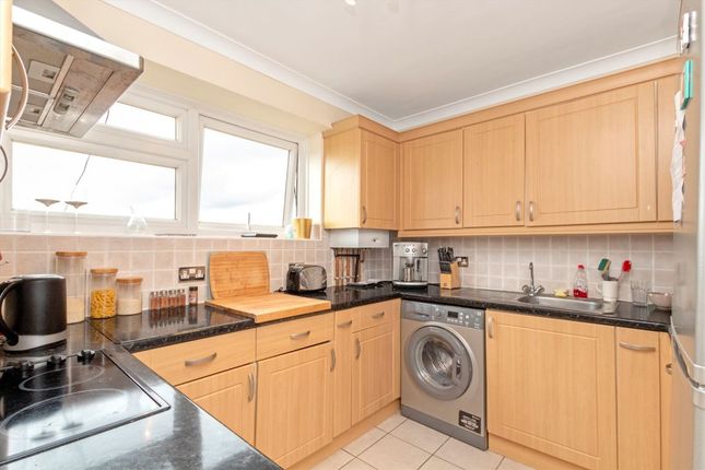 354, Grand Drive, London photo 3