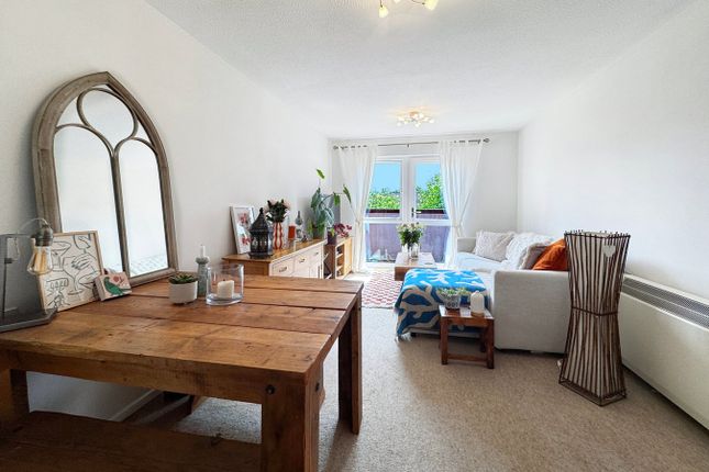 39 Kings Lodge, King George V Road, Amersham photo 4