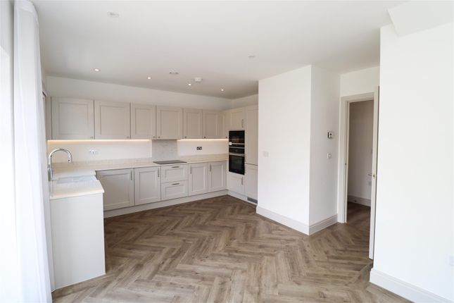 4, Hayne Avenue, Fleet photo 4