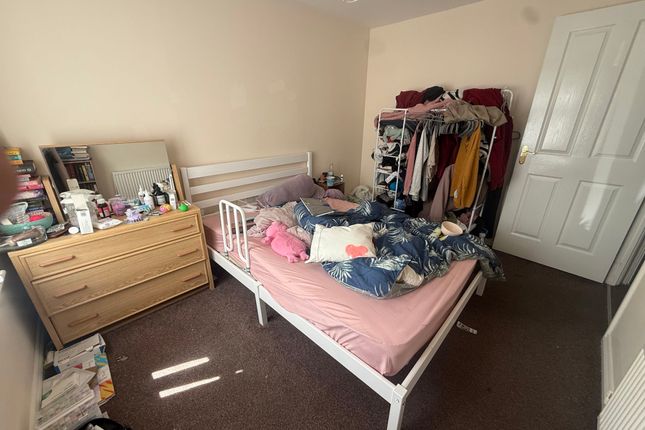 239, Kenton Lane, Newcastle upon Tyne photo 4