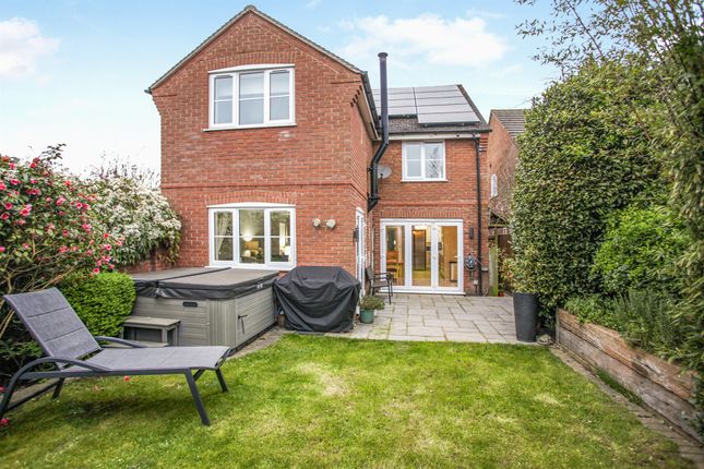 5, Cherry Tree Close, Lutterworth photo 3