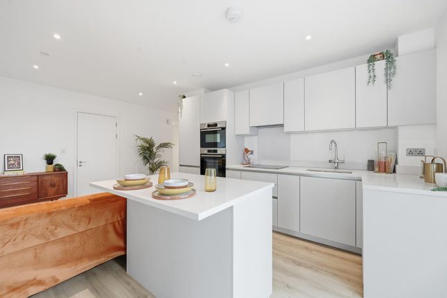 Flat 604, 6 Witan Street, London photo 2