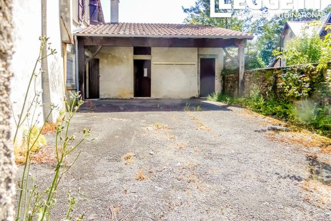 Villa for sale in Massignac, Charente, Nouvelle-Aquitaine
