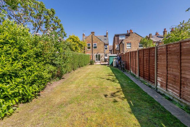 16, Elmhurst Road, Langley photo 3
