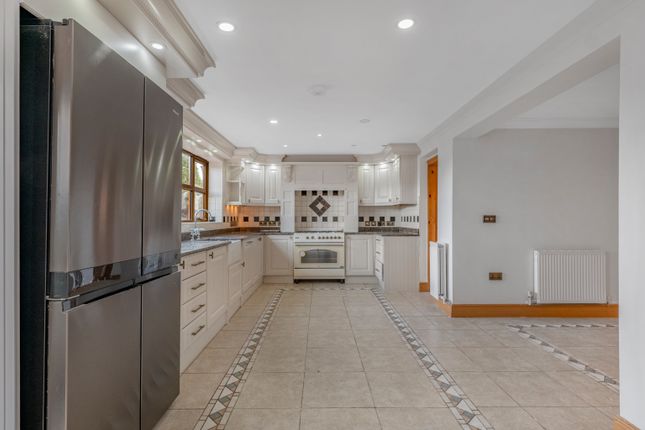 118 Aldridge Road, Aldridge, Staffordshire photo 4
