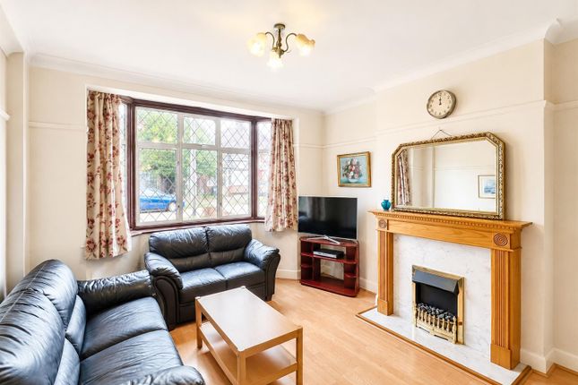 5, Meadow Waye, Heston photo 4