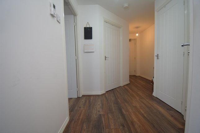 36, Micklewait Avenue, Wakefield photo 5