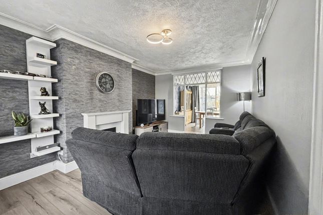 42, Clovelly Avenue, Thornton-Cleveleys photo 3