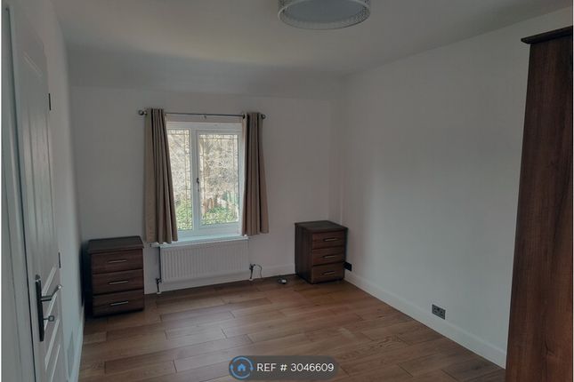 Woodfield Crescent, Romiley, Stockport photo 3