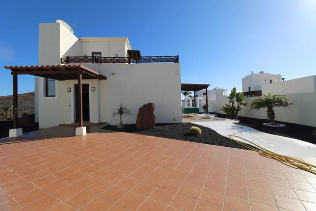 Villa for sale in Calle Austria, Playa Blanca, 35580, Spain