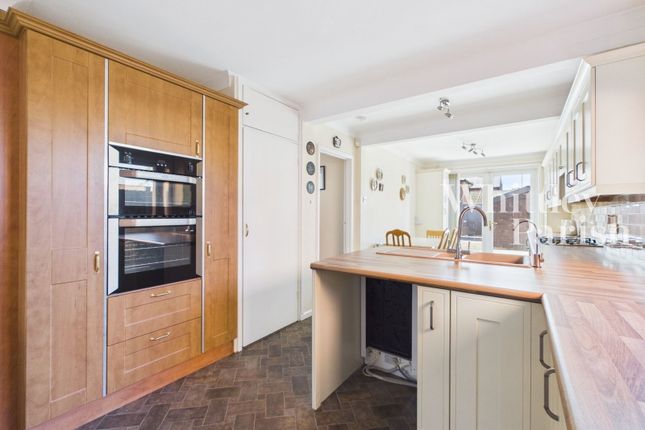 10b, Victoria Road, Diss photo 4