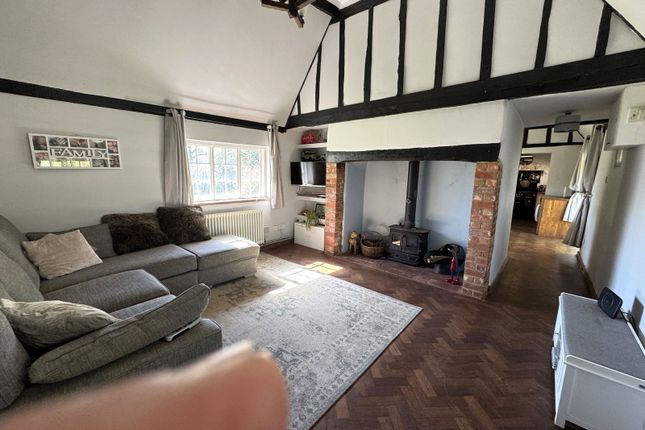24, Spring Lane, Milton Keynes photo 4